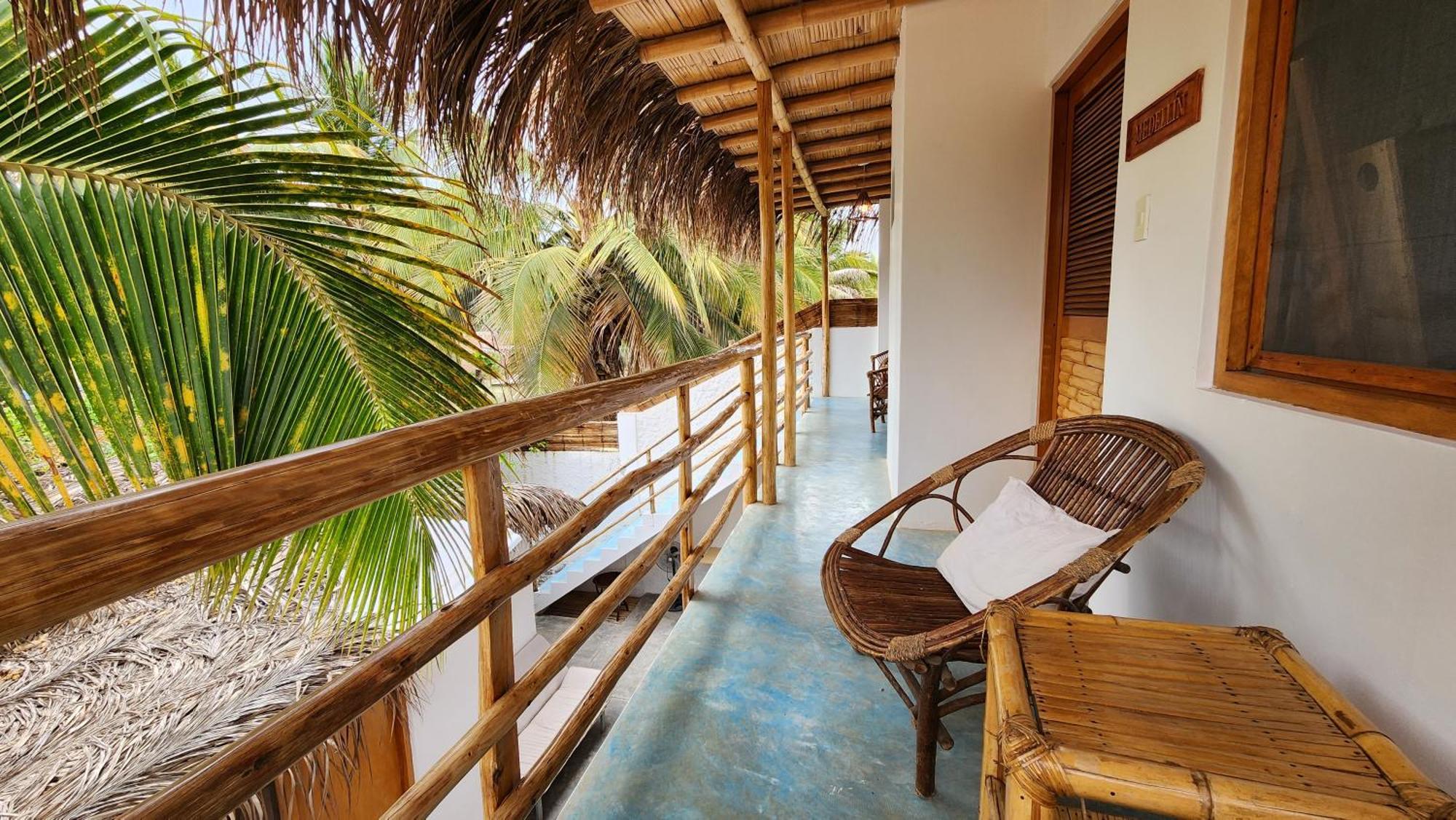 Kinti Guest House Mancora Ngoại thất bức ảnh