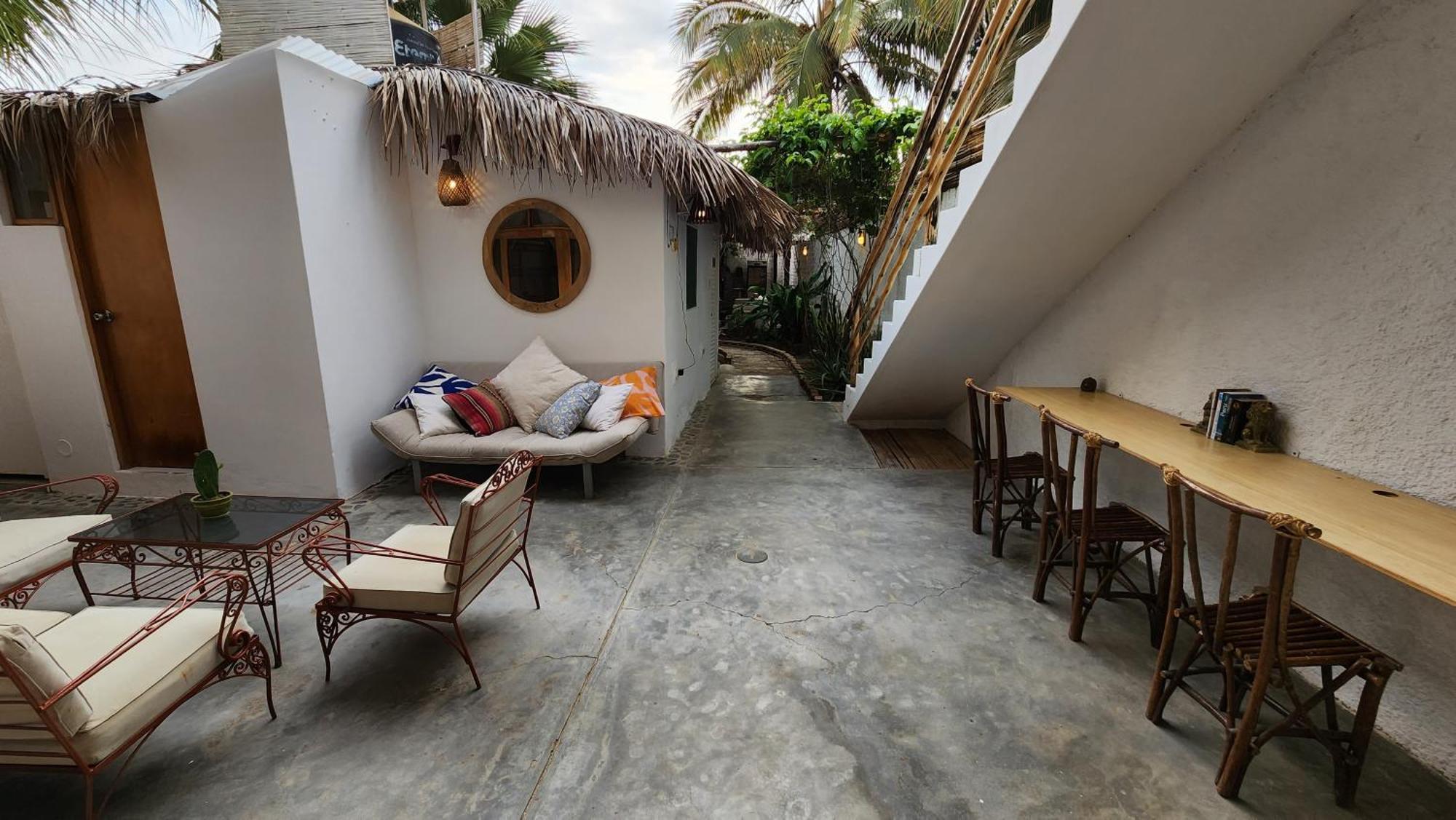 Kinti Guest House Mancora Ngoại thất bức ảnh
