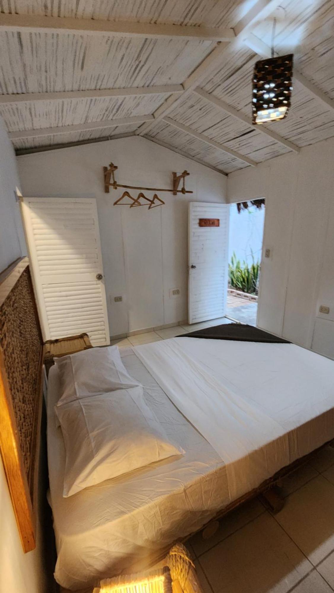 Kinti Guest House Mancora Ngoại thất bức ảnh