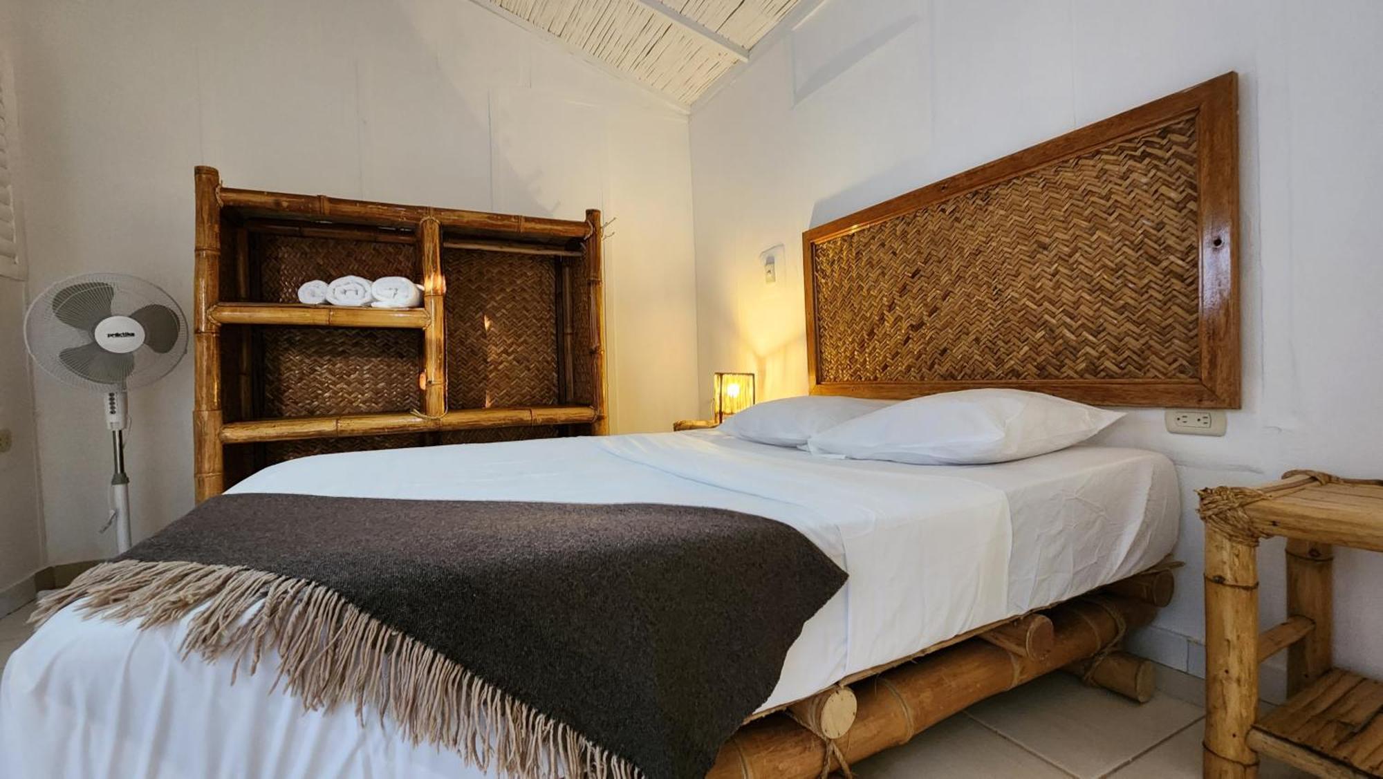 Kinti Guest House Mancora Ngoại thất bức ảnh