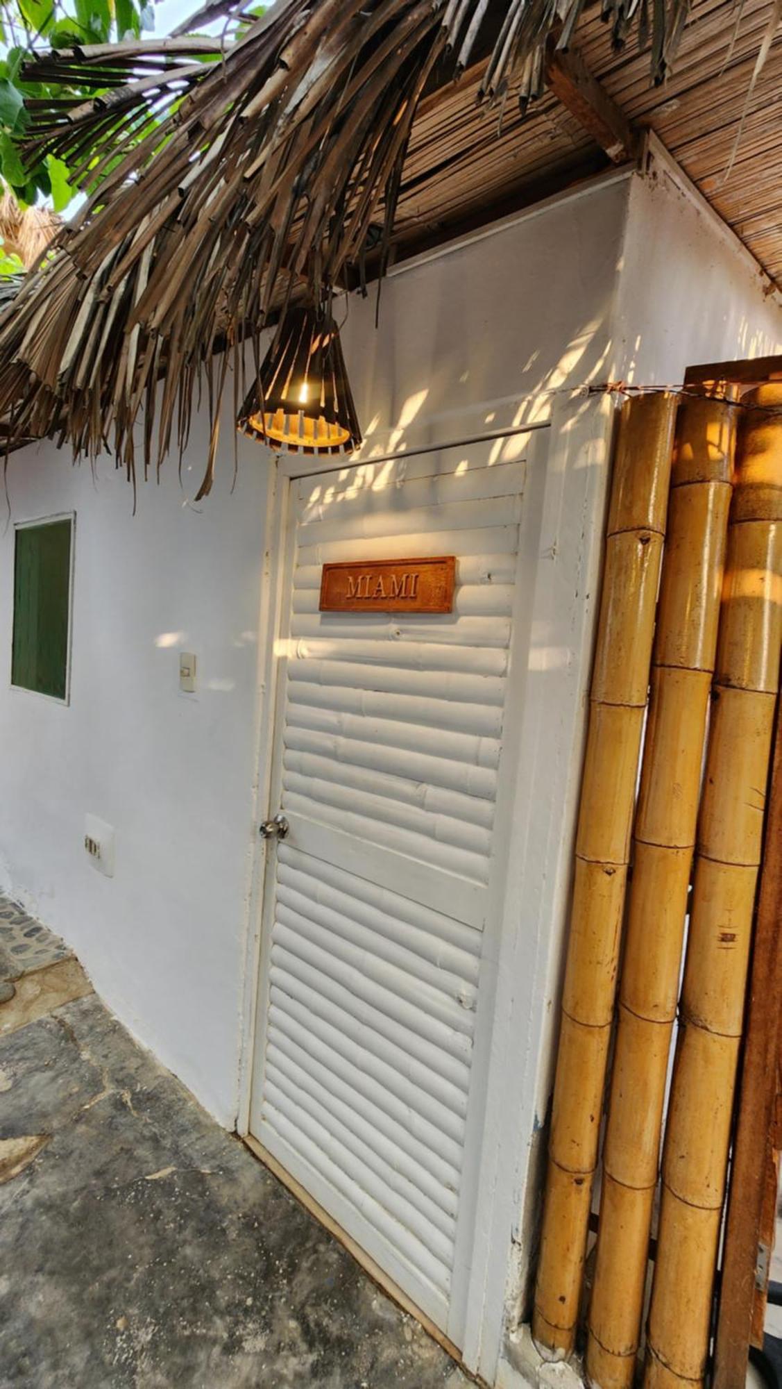 Kinti Guest House Mancora Ngoại thất bức ảnh