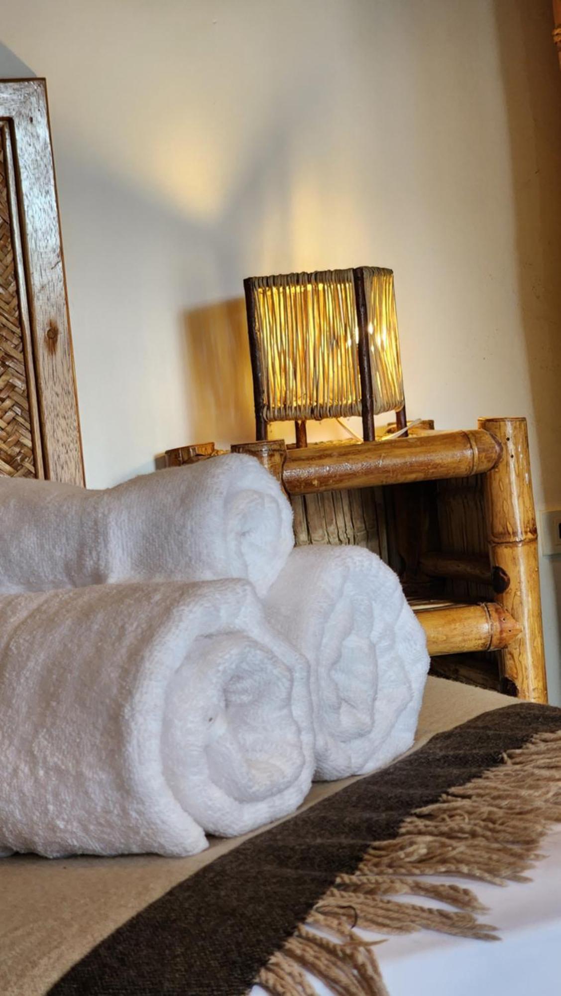 Kinti Guest House Mancora Ngoại thất bức ảnh